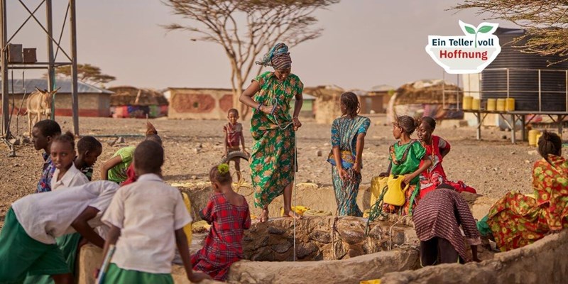 Ein nahgelegener Brunnen und sauberes Trinkwasser ist in Marsabit County im Norden Kenias aufgrund des Wassernotstands keine Selbstverständlichkeit.