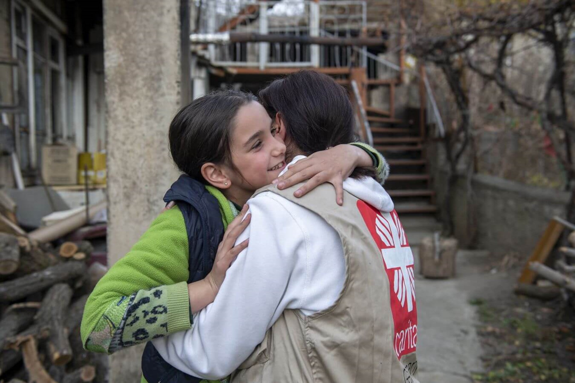 Hausbesuch bei einer Familie in Armenien. Tochter Irina (11) besucht regelmäßig das Kinderzentrum "Kleiner Prinz"